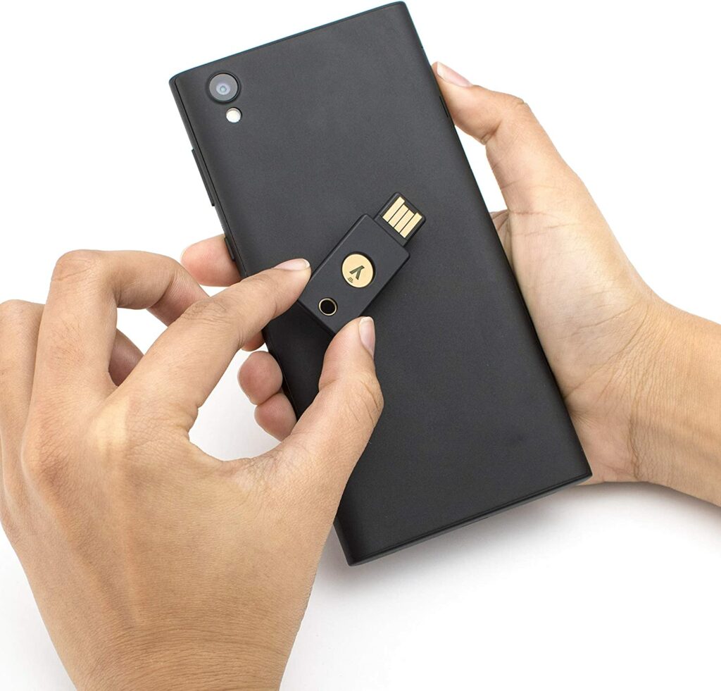 Use 2 Yubico Key para aumentar a segurança em suas contas on-line 9 YubiKey Série 5